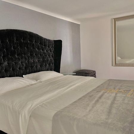 Apartament Enzo Capo Jacuzzi Andrassy Budapeszt Zewnętrze zdjęcie