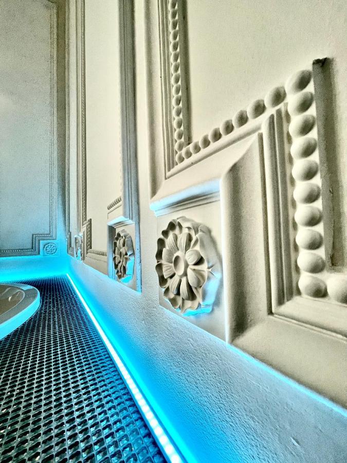 Apartament Enzo Capo Jacuzzi Andrassy Budapeszt Zewnętrze zdjęcie