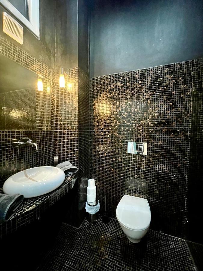 Apartament Enzo Capo Jacuzzi Andrassy Budapeszt Zewnętrze zdjęcie